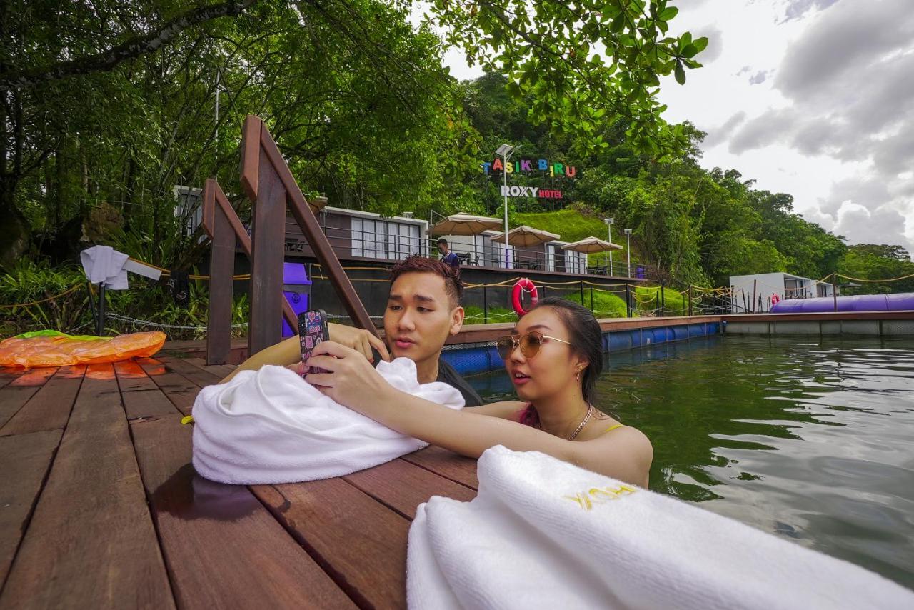 Roxy Tasik Biru Resort City Bau Buitenkant foto