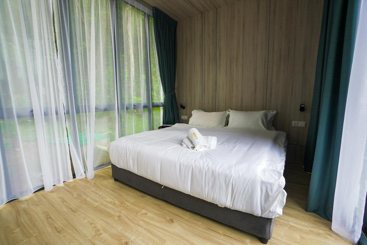 Roxy Tasik Biru Resort City Bau Buitenkant foto
