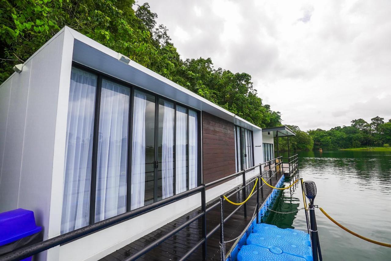 Roxy Tasik Biru Resort City Bau Buitenkant foto