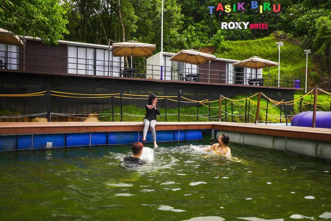 Roxy Tasik Biru Resort City Bau Buitenkant foto