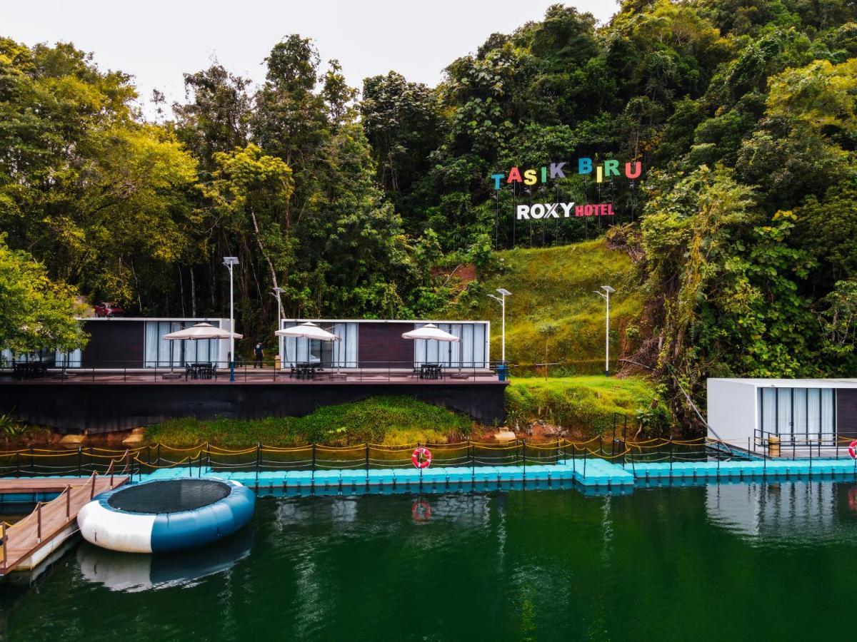 Roxy Tasik Biru Resort City Bau Buitenkant foto
