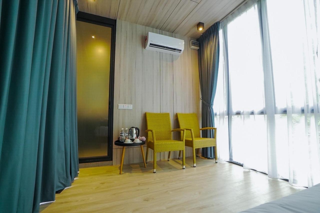 Roxy Tasik Biru Resort City Bau Buitenkant foto