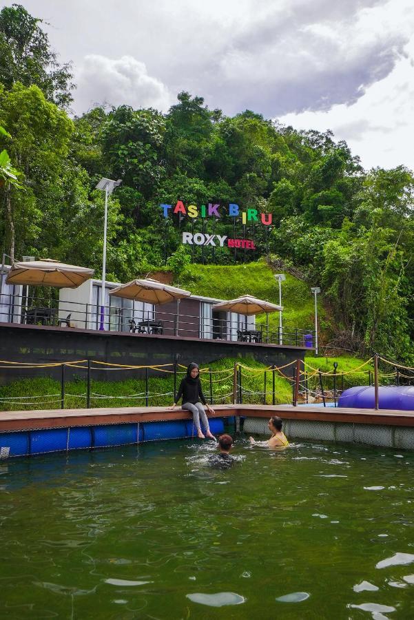 Roxy Tasik Biru Resort City Bau Buitenkant foto