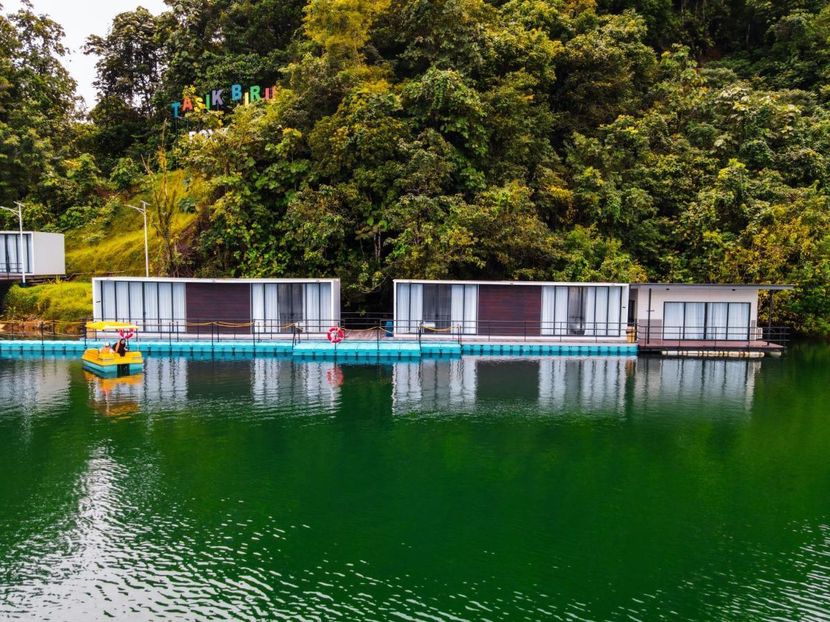 Roxy Tasik Biru Resort City Bau Buitenkant foto