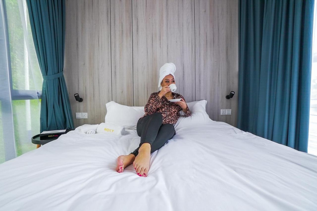 Roxy Tasik Biru Resort City Bau Buitenkant foto