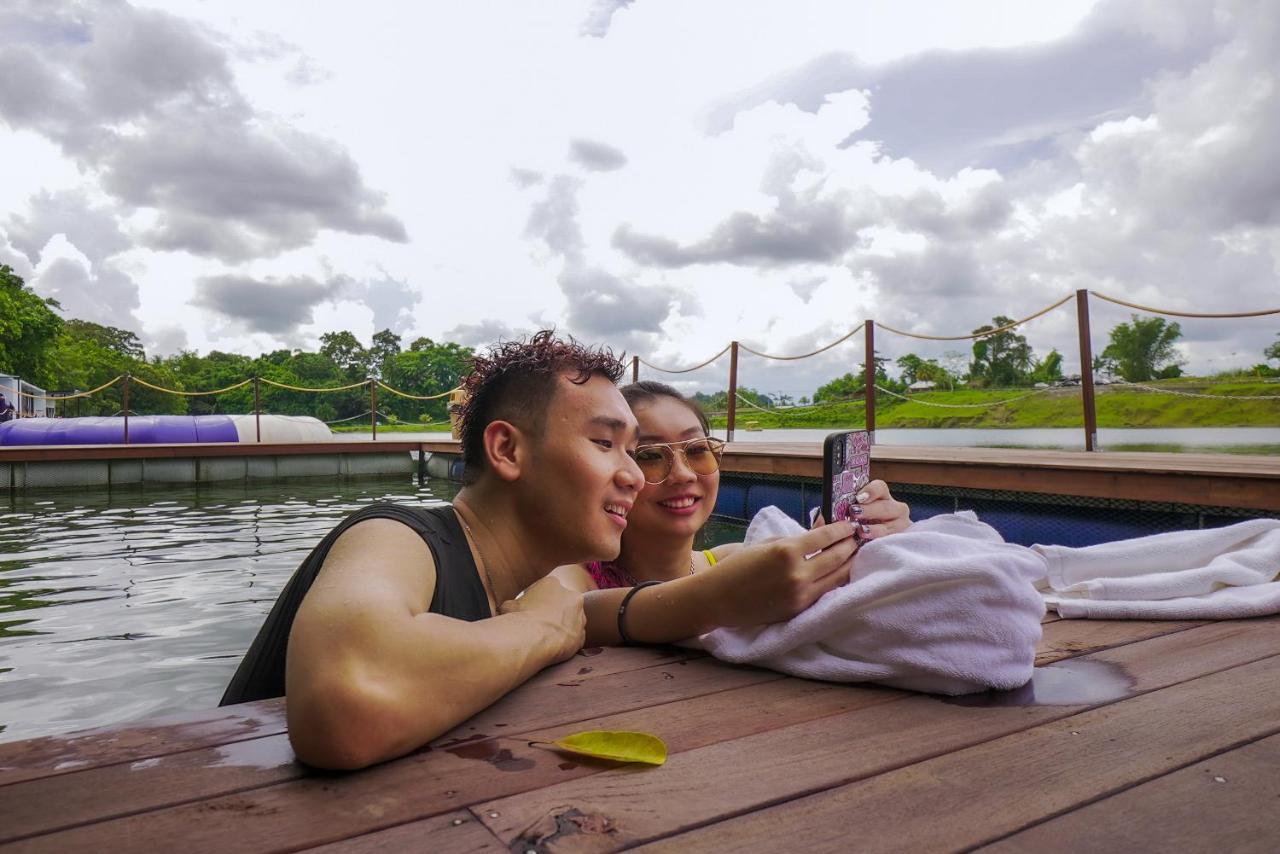 Roxy Tasik Biru Resort City Bau Buitenkant foto