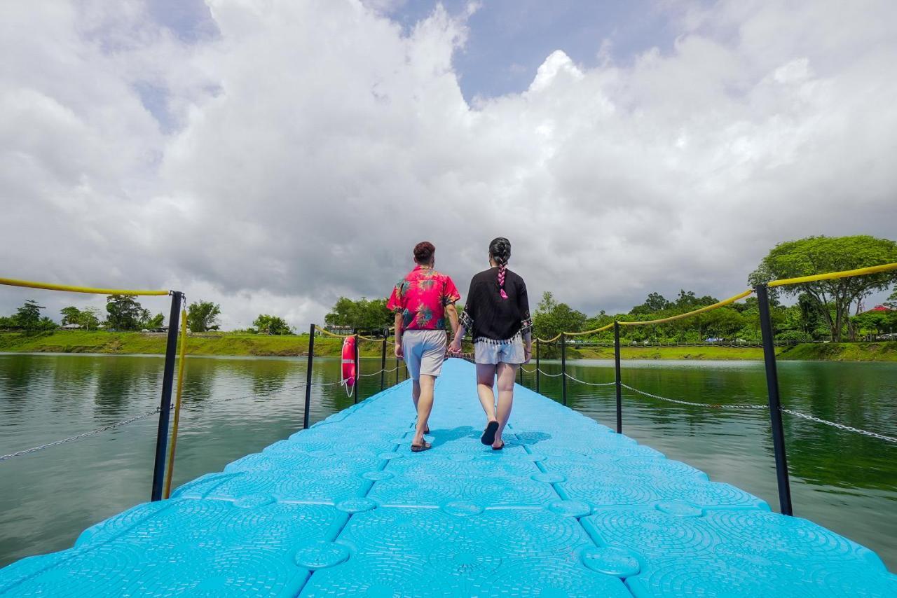 Roxy Tasik Biru Resort City Bau Buitenkant foto